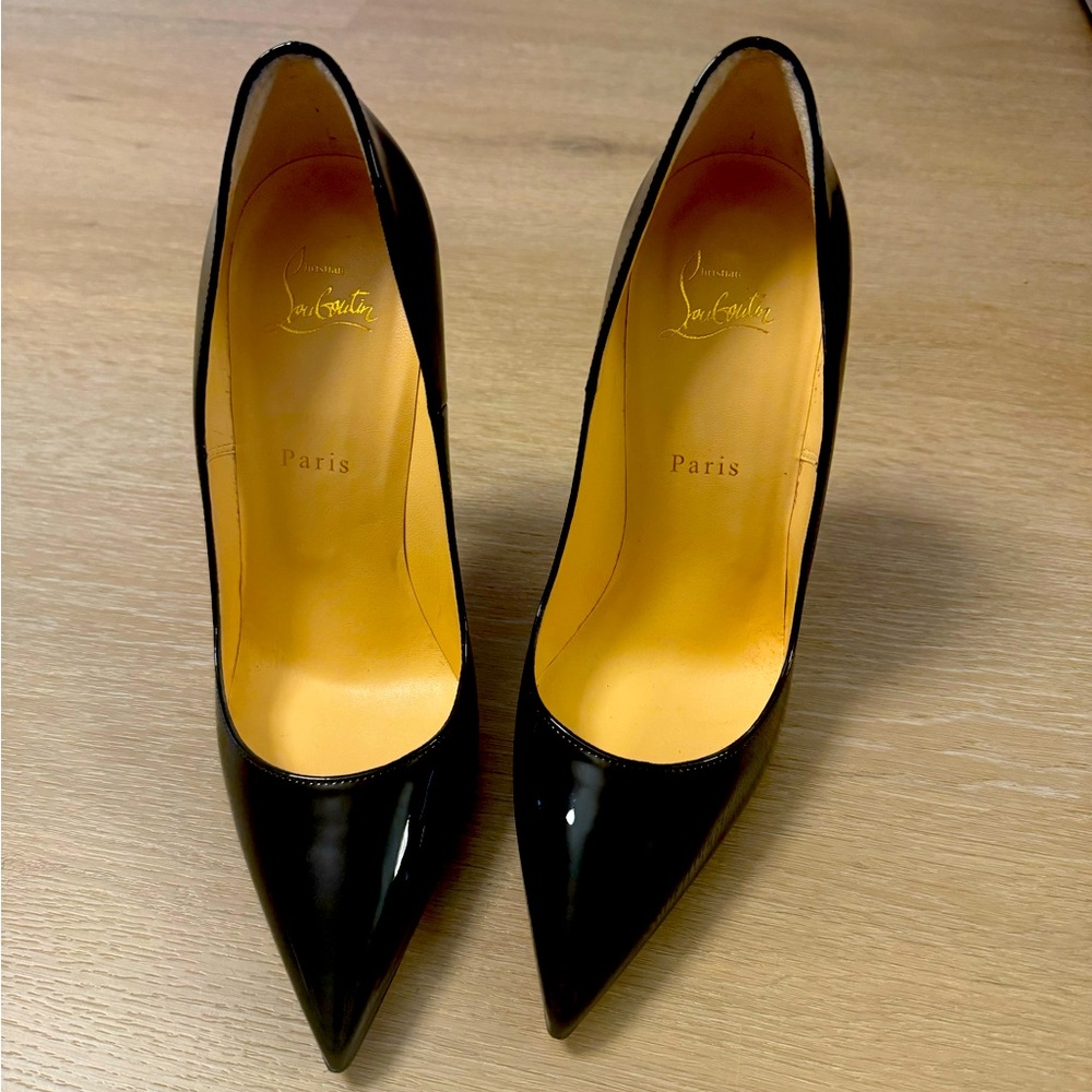 CHRISTIAN LOUBOUTIN
So Kate Patent Pointed-Toe Red Sole Pump